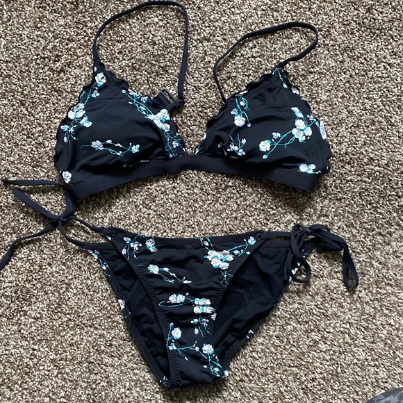 Bikini set - Picture 1 of 1